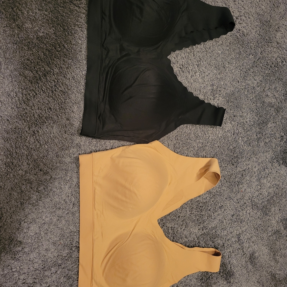 Floatly XL Black and Nude Seamless Bras